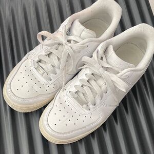 Nike Air Force 1s | selling AS-IS | W size 7.5